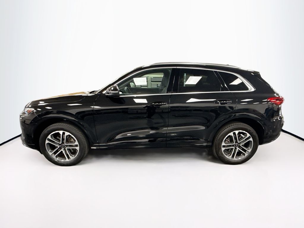 Thumbnail: 2025 Audi Q5 - 8