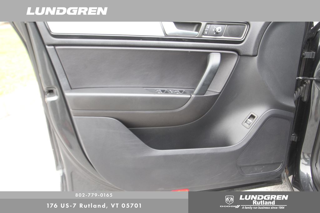 Used 2013 Volkswagen Touareg SUV