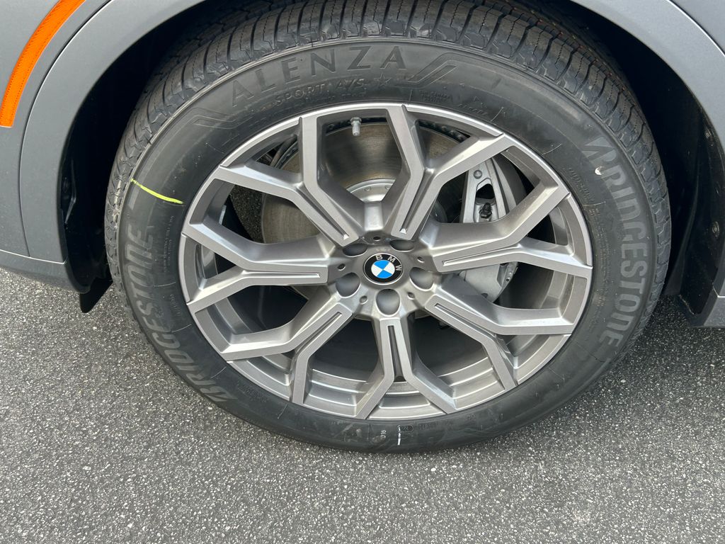 Thumbnail: 2026 BMW X7 - 3