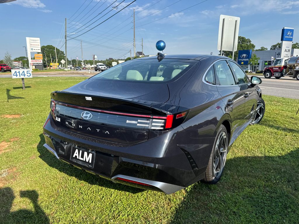 2025 Hyundai Sonata SEL Convenience photo 4