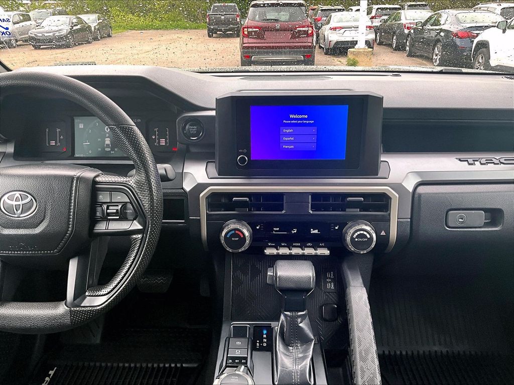 2024 Toyota Tacoma — photo 18