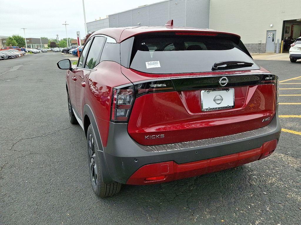 Thumbnail: 2025 Nissan Kicks - 3