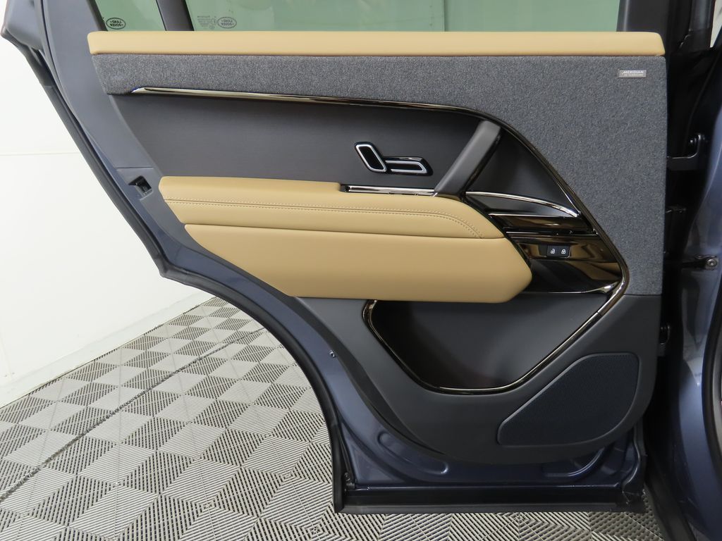 Thumbnail: 2025 Land Rover Range Rover Sport - 27