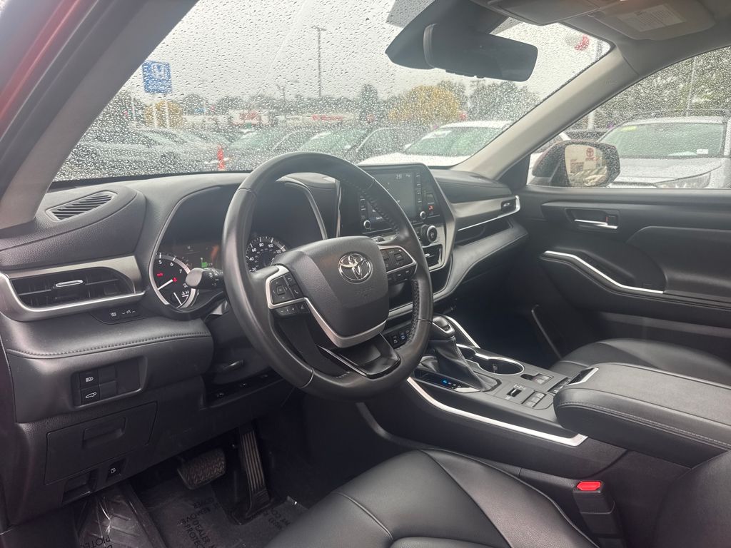 2022 Toyota Highlander XLE photo 15