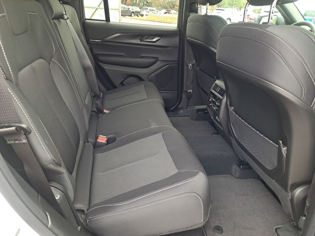 New Car 2025 Jeep Grand Cherokee  Laredo X For Sale Under $35,000 In Austin, Texas