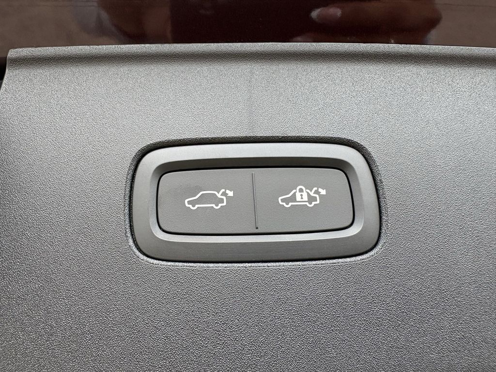 New 2025 Mulberry Red Volvo Twin Motor Plus image 25