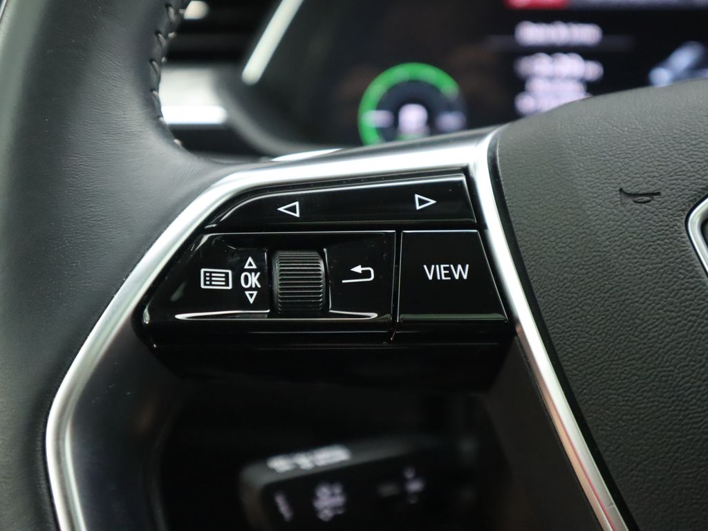 2021 Audi e-tron Premium 11