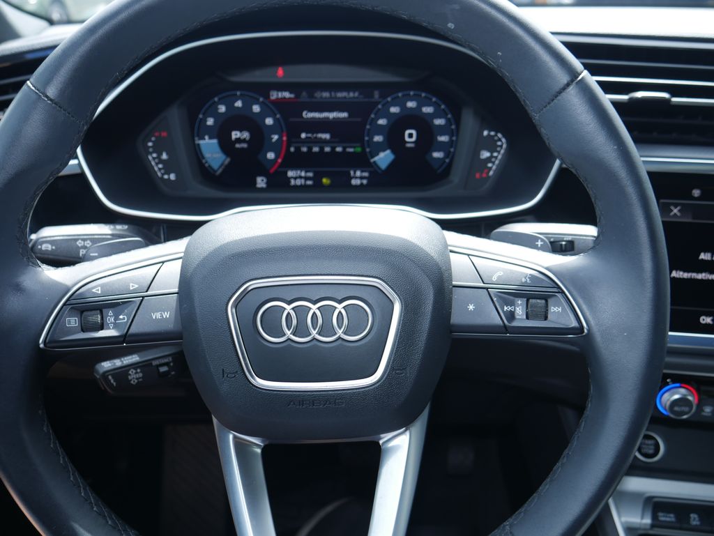 Thumbnail: 2023 Audi Q3 - 32