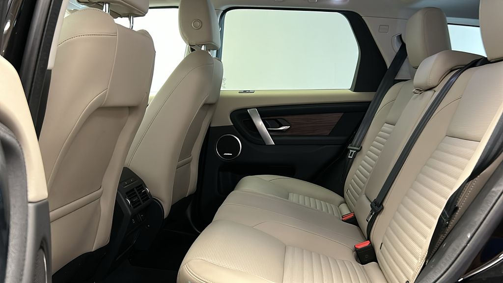2024 Land Rover Discovery Sport S 23