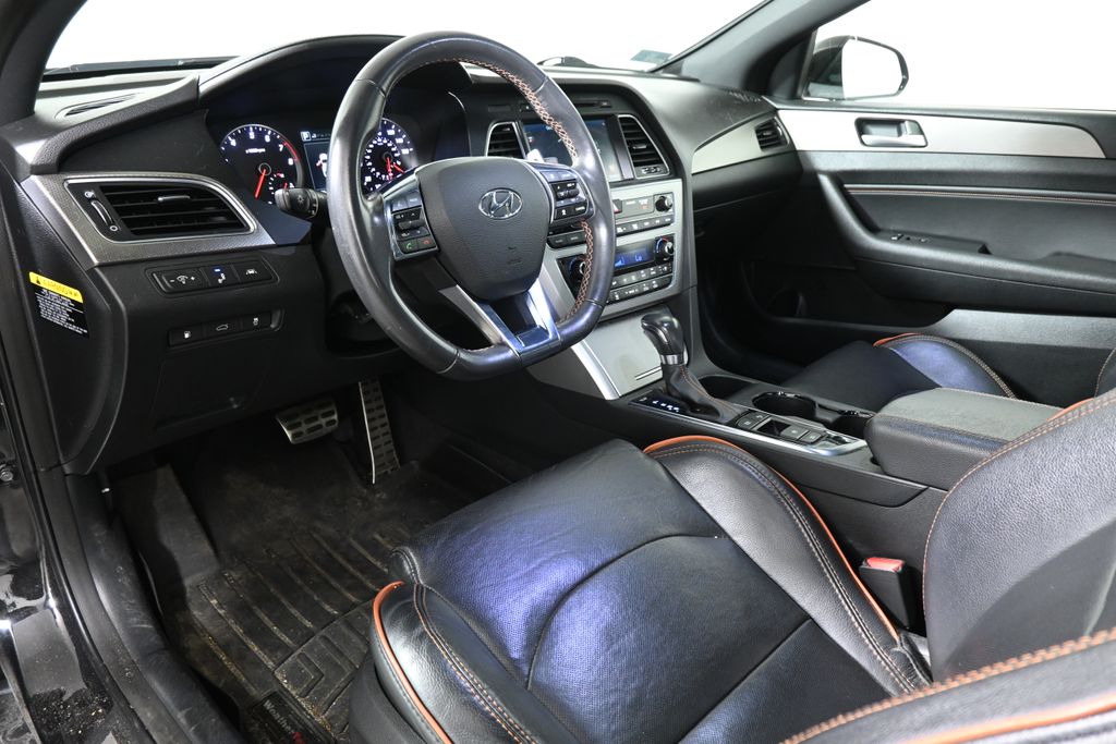 Thumbnail: 2015 Hyundai Sonata - 4