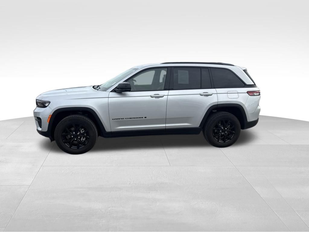 Used 2025 Jeep Grand Cherokee SUV