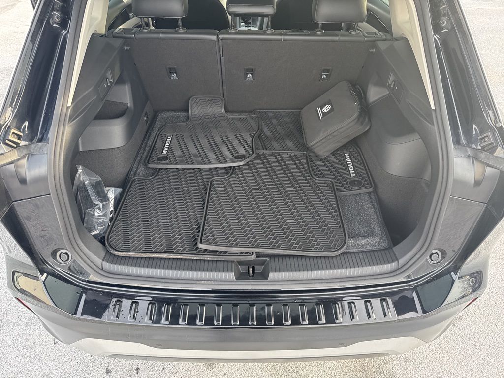 2025 Volkswagen Tiguan 2.0T SE Black at Subaru and VW of Moon Township
