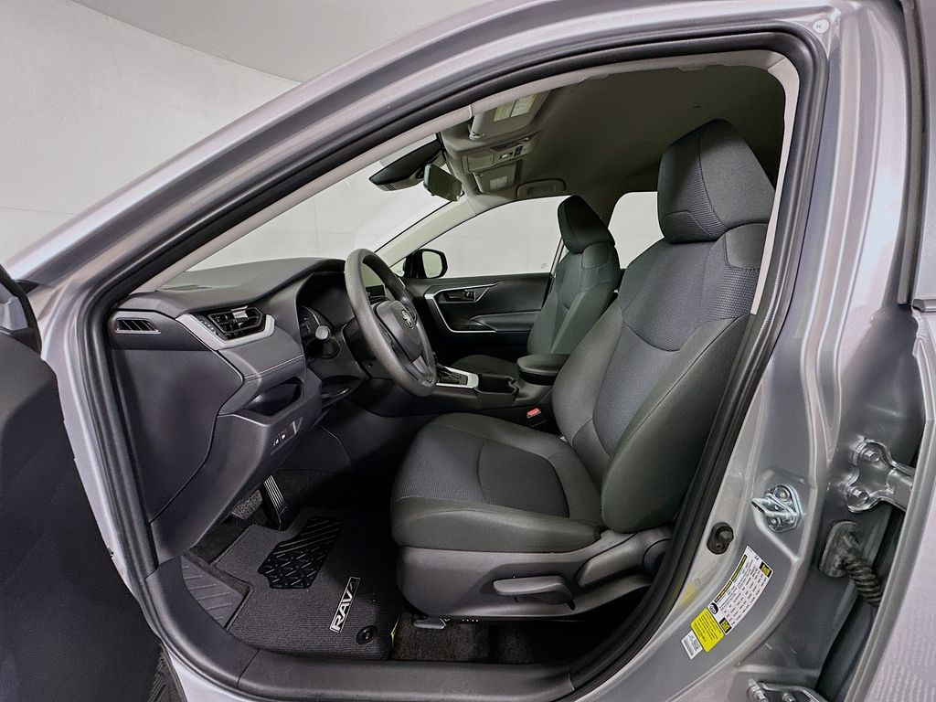 Thumbnail: 2025 Toyota RAV4 - 20