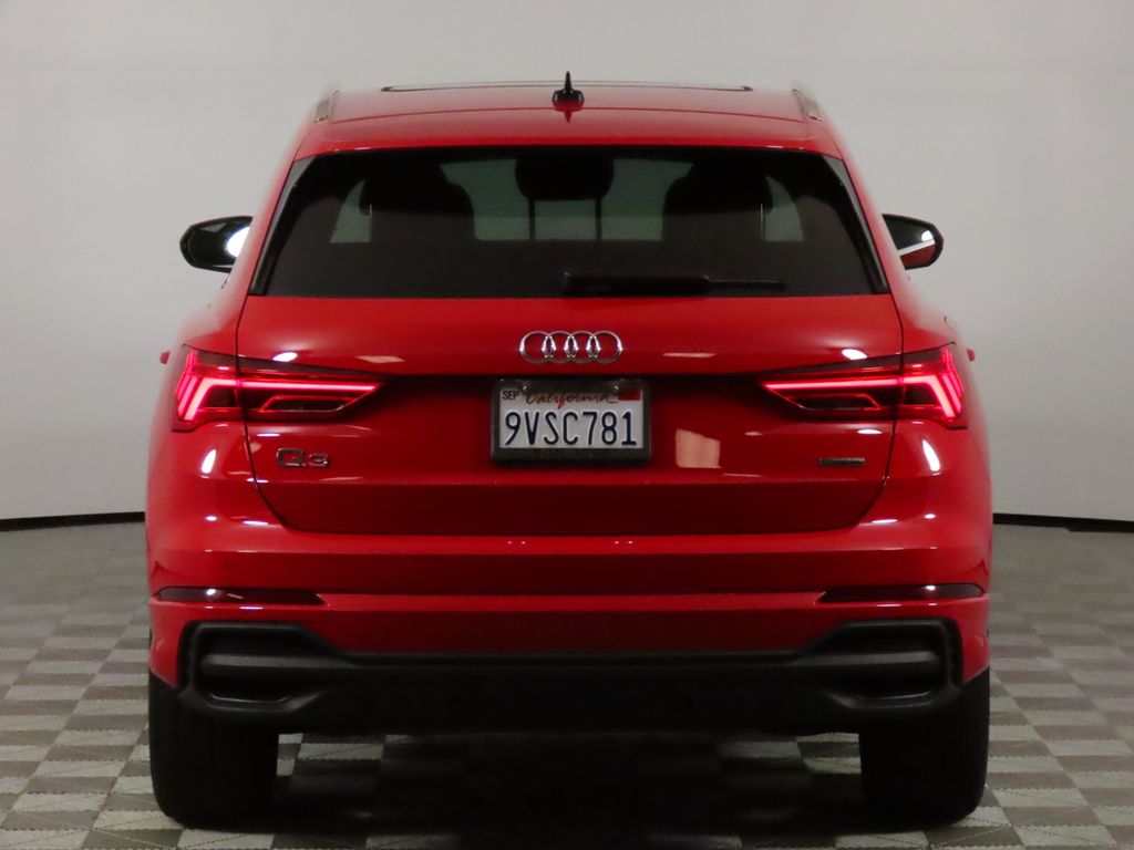 Thumbnail: 2025 Audi Q3 - 4