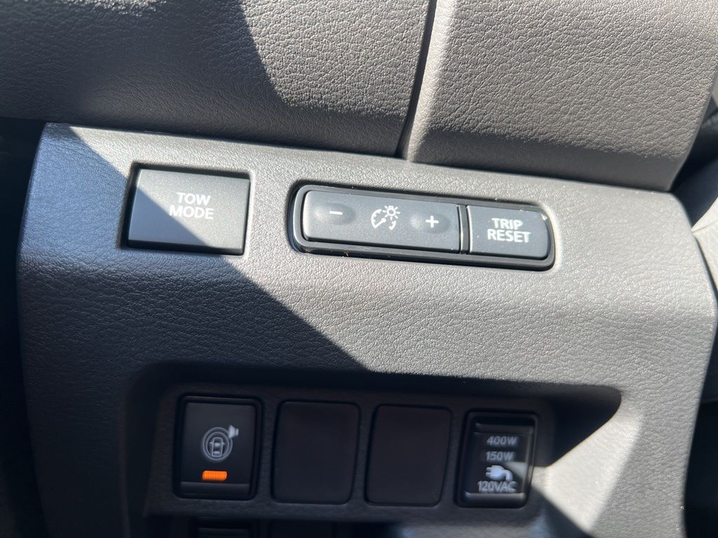 2025 Glacier White Nissan Frontier SV RWD Truck