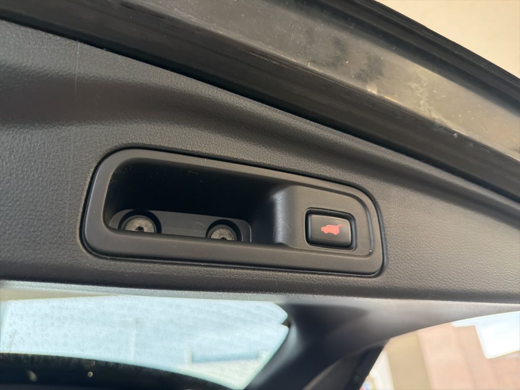 Thumbnail: 2021 Honda Pilot - 23