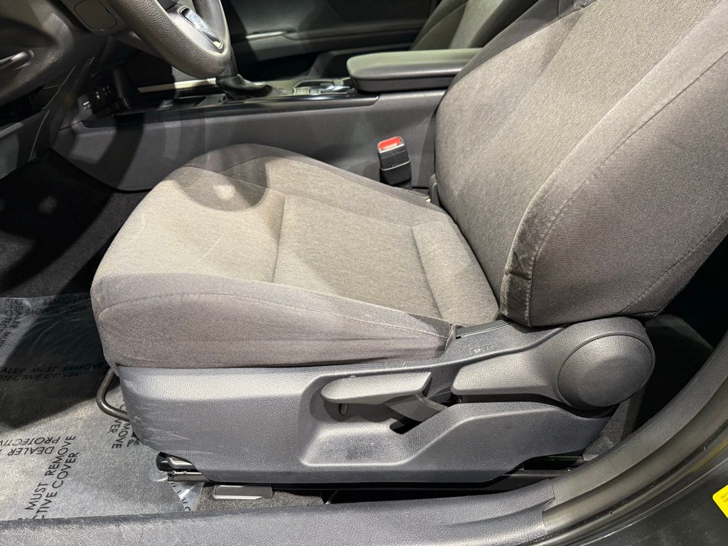 Thumbnail: 2025 Toyota Camry - 13