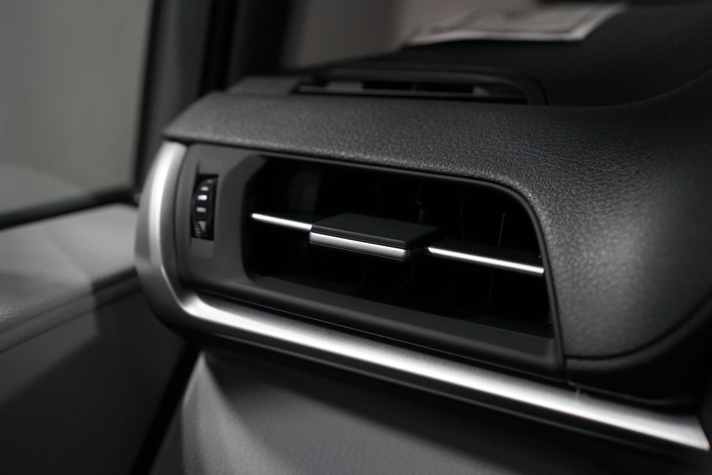 Thumbnail: 2026 Toyota Sienna - 25