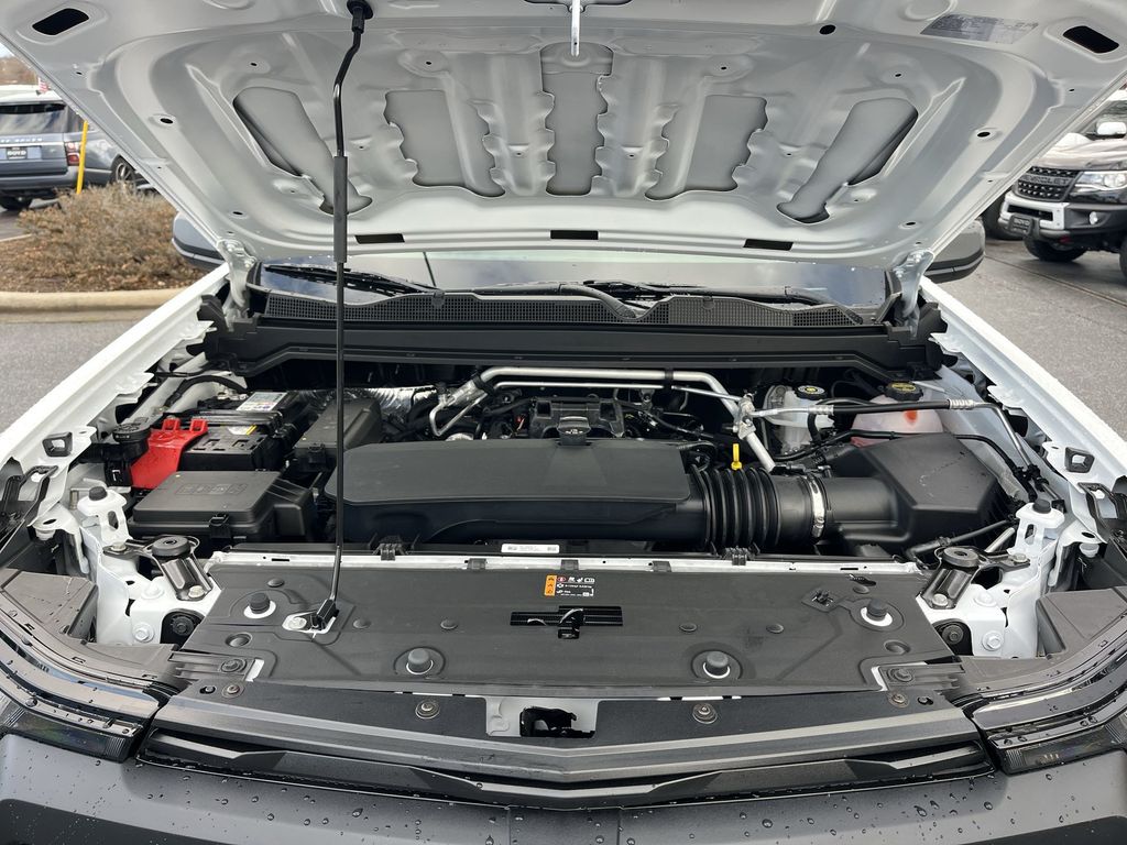 2024 Chevrolet Colorado Work Truck photo