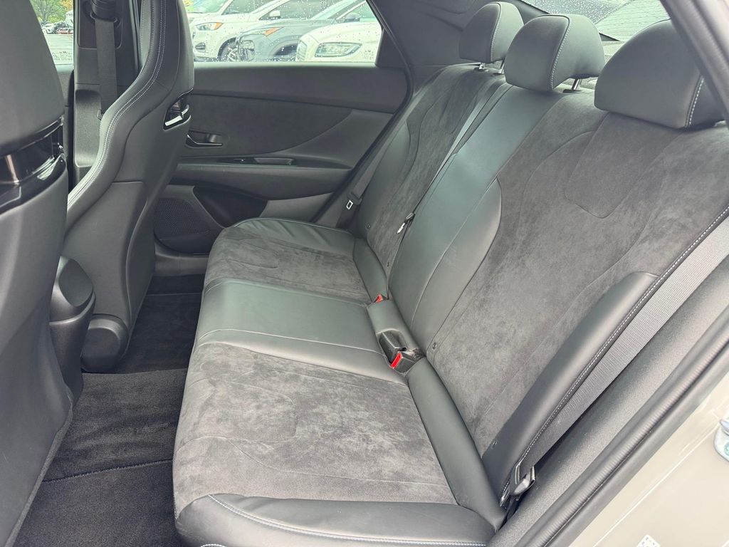 Used 2023 Cyber Gray Hyundai Base image 8