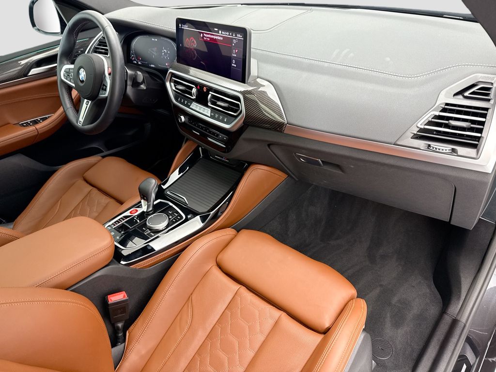 Thumbnail: 2025 BMW X4 - 16