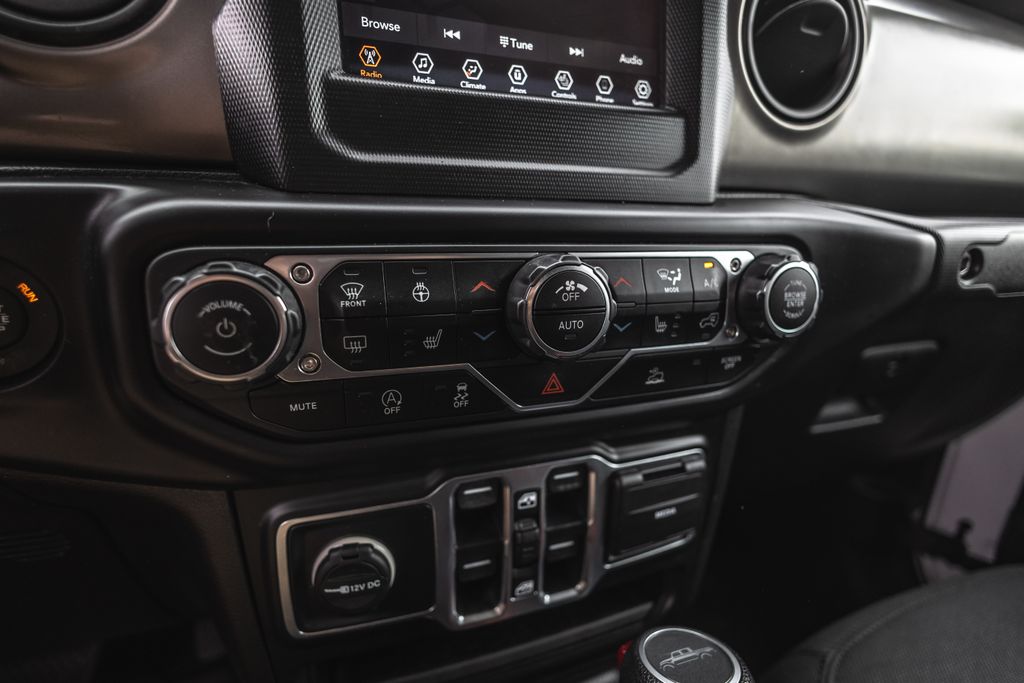 2020 Jeep Gladiator Sport thumbnail 24