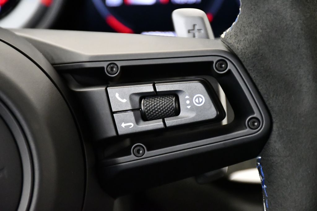 Thumbnail: 2024 Porsche 911 - 27