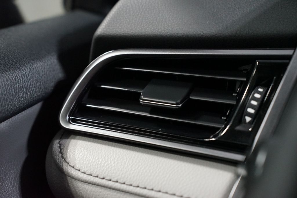 Thumbnail: 2023 Toyota Camry - 24