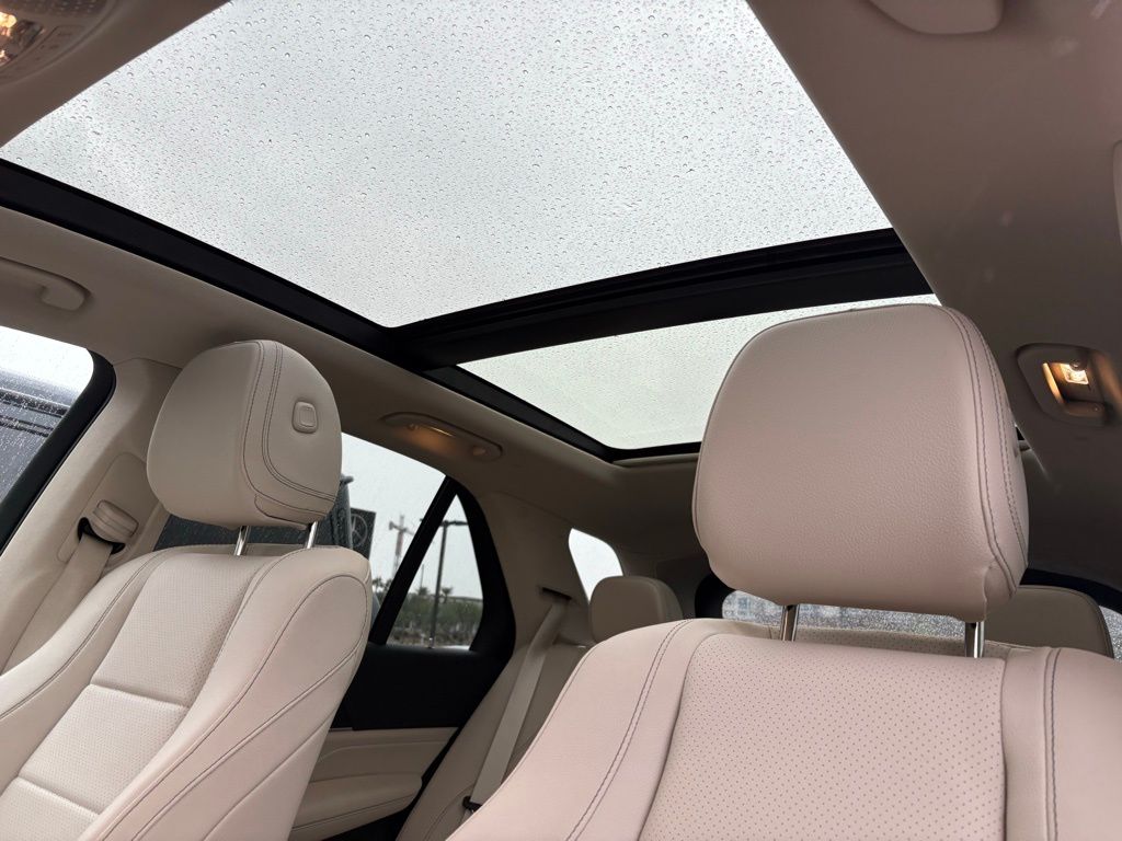 Thumbnail: 2025 Mercedes-Benz GLE - 8