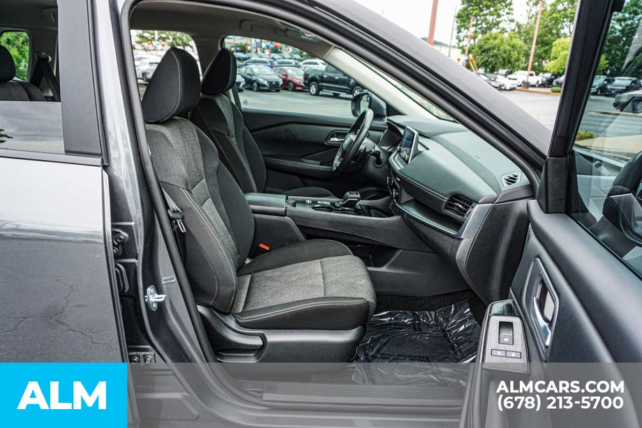 Used 2025 Gray Nissan SV image 22