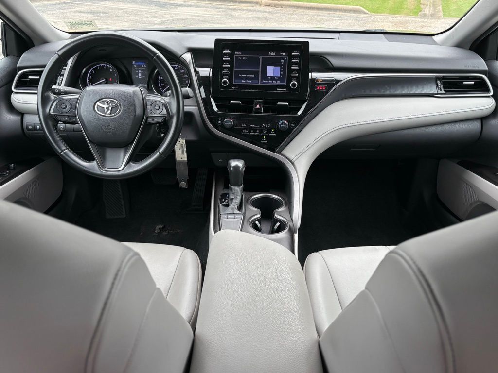 2022 Toyota Camry SE photo