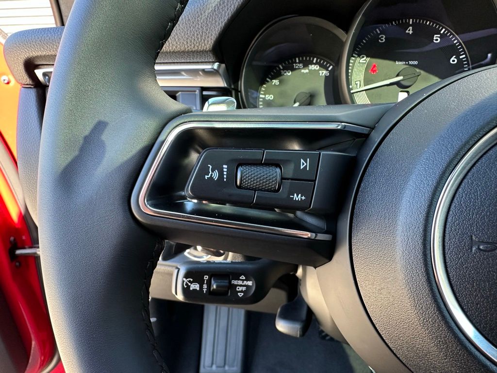 Thumbnail: 2026 Porsche Macan - 17