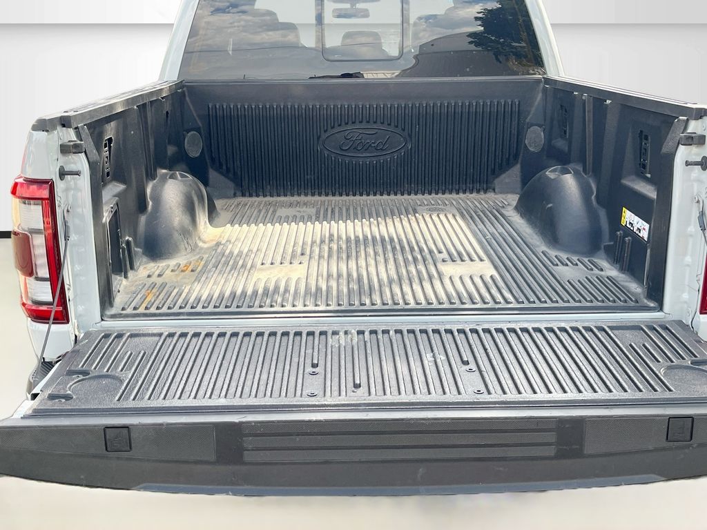 Used 2023 White Ford Lariat image 27
