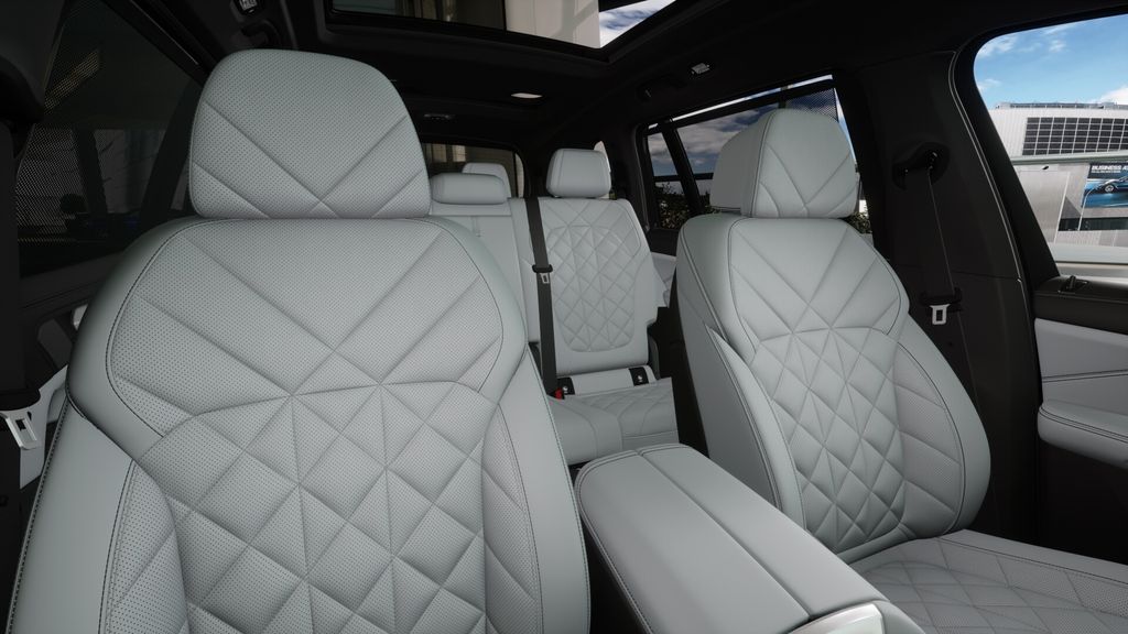 Thumbnail: 2026 BMW X7 - 11