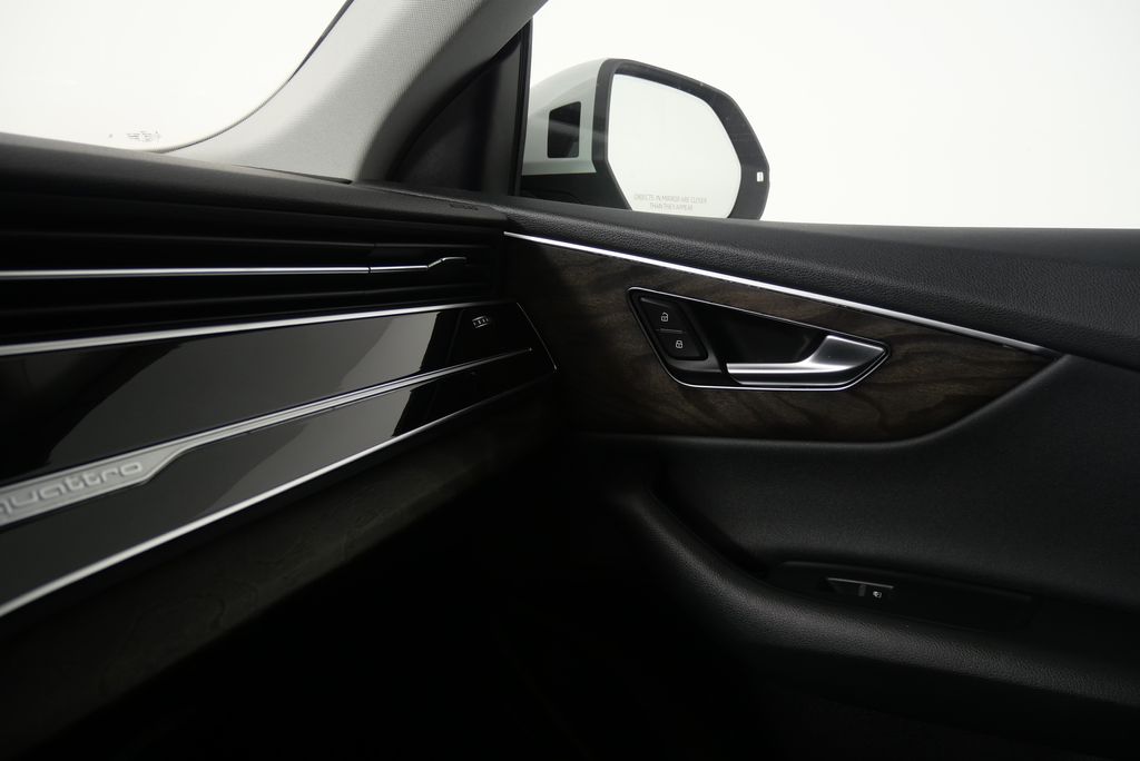 2019 Audi Q8 Premium Plus 27