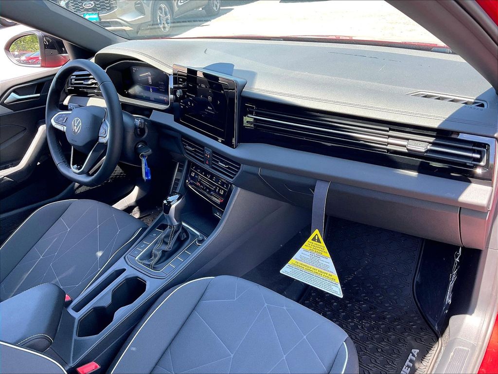 2026 Volkswagen Jetta — photo 10