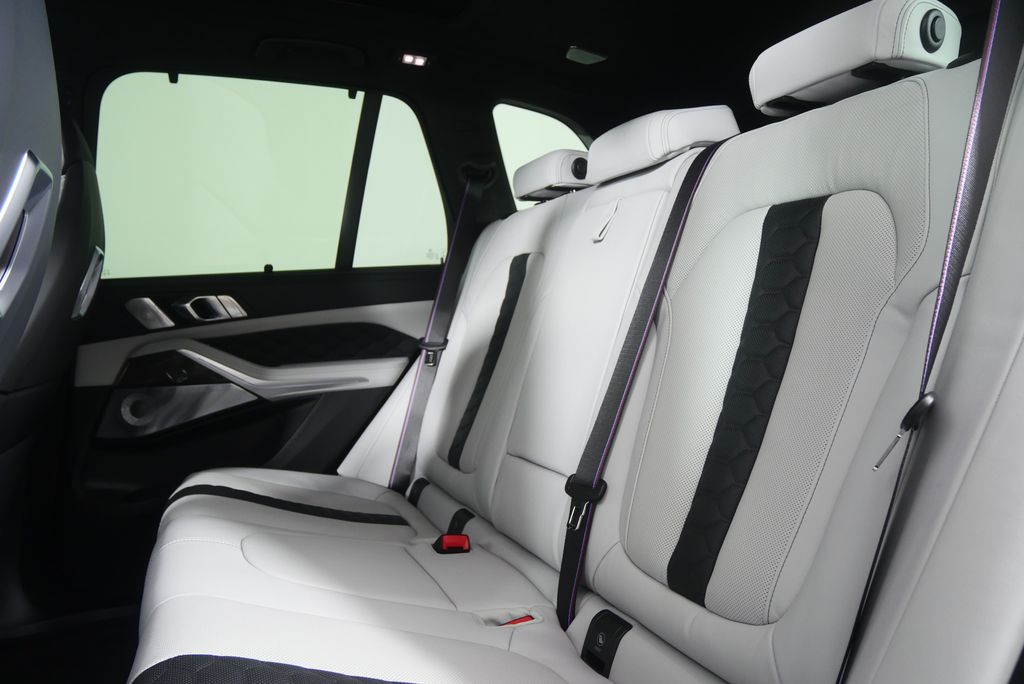 Thumbnail: 2026 BMW X5 - 16