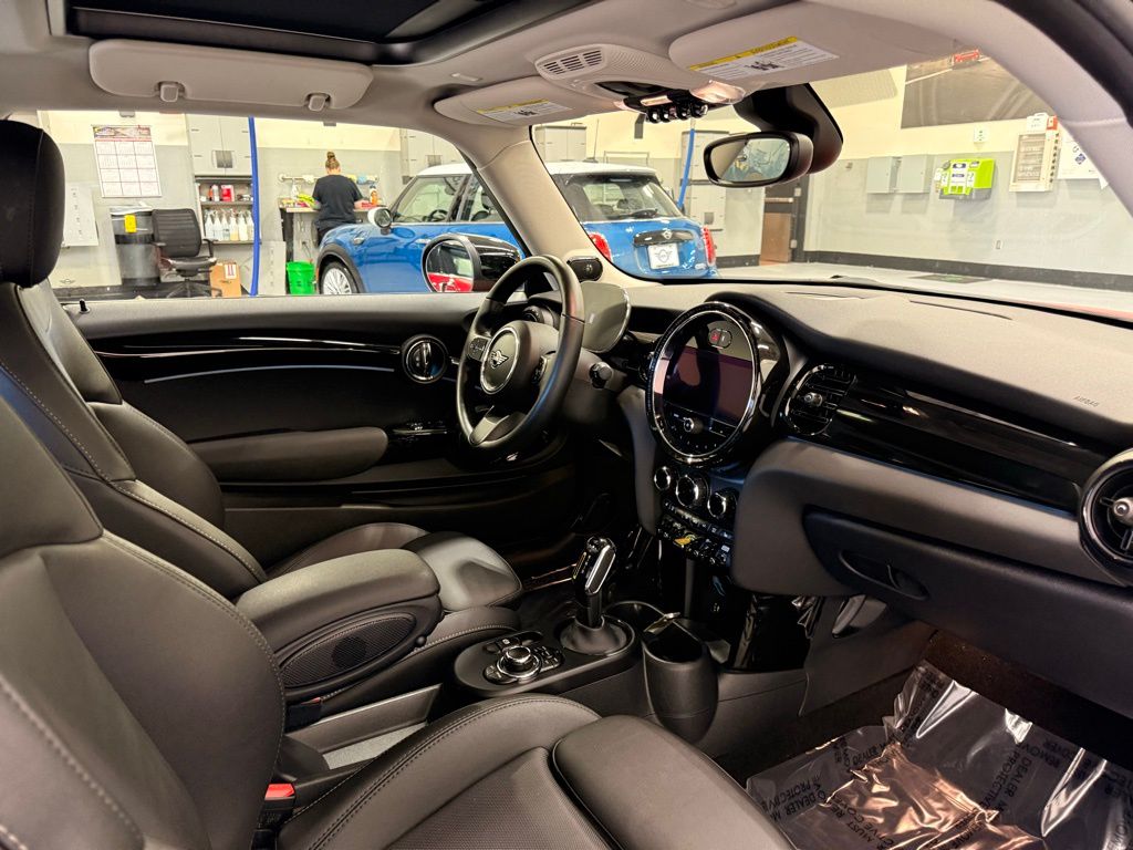 Thumbnail: 2024 MINI Cooper - 22