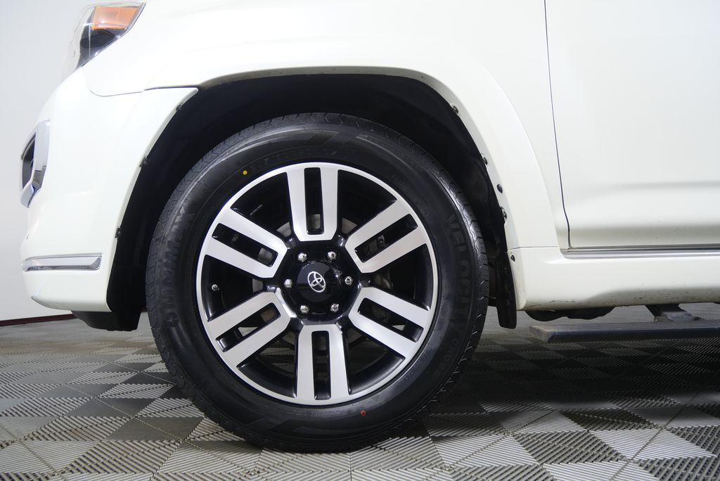 Thumbnail: 2018 Toyota 4Runner - 8