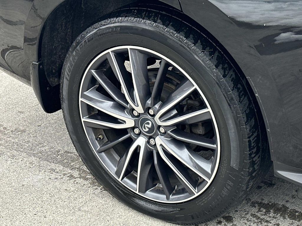 Thumbnail: 2016 INFINITI QX60 - 16