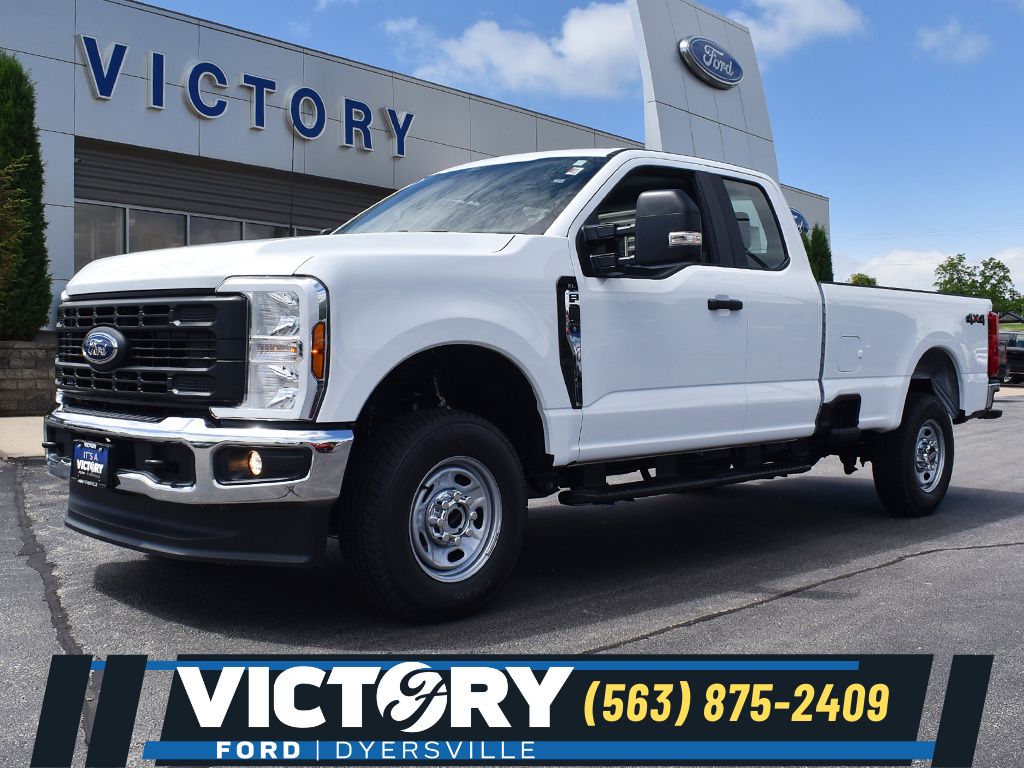 Oxford White 2026 Ford F-250 Super Duty XL SuperCab 4WD Pickup Truck Four-Wheel Drive Automatic