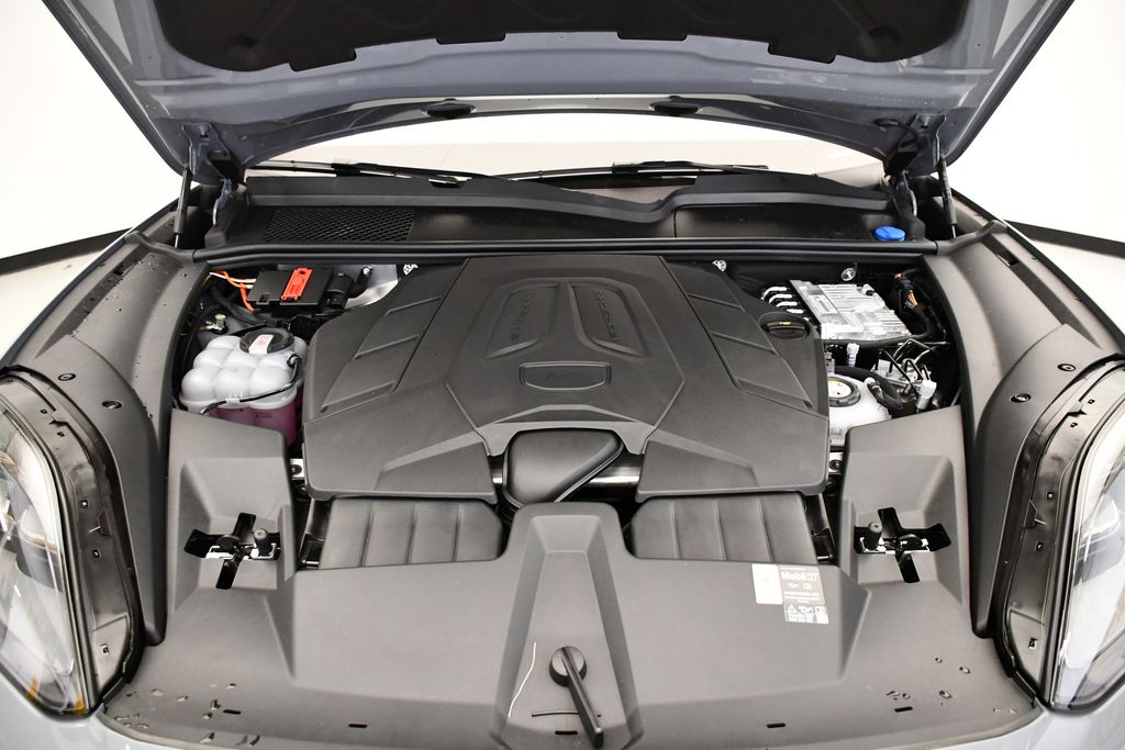 Thumbnail: 2026 Porsche Cayenne - 13