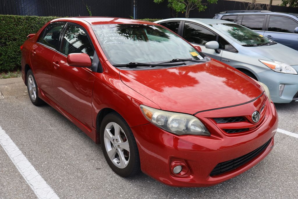 Thumbnail: 2013 Toyota Corolla - 6