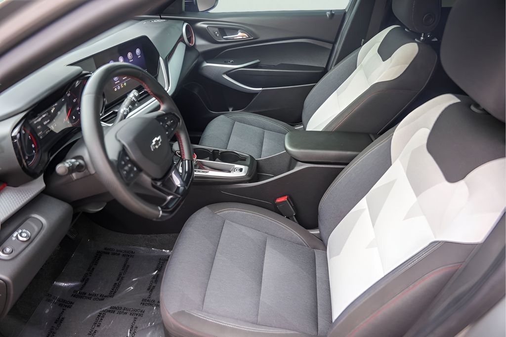 Used Car 2025 Chevrolet Trax  1rs For Sale Under $25,000 In Austin, Texas