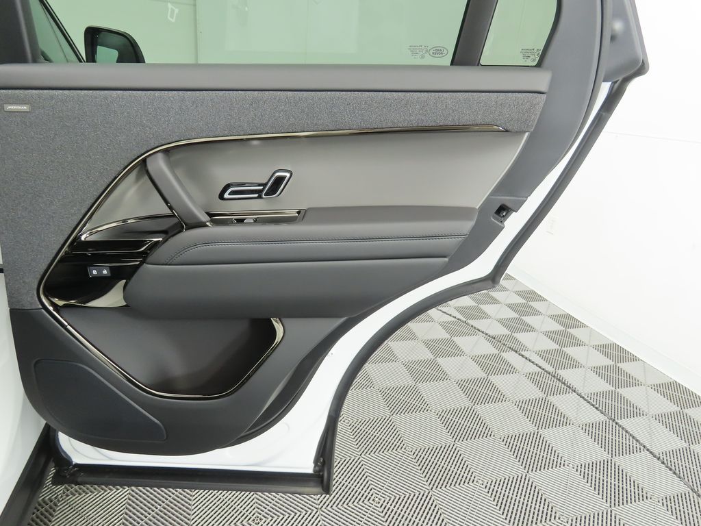 Thumbnail: 2025 Land Rover Range Rover Sport - 27