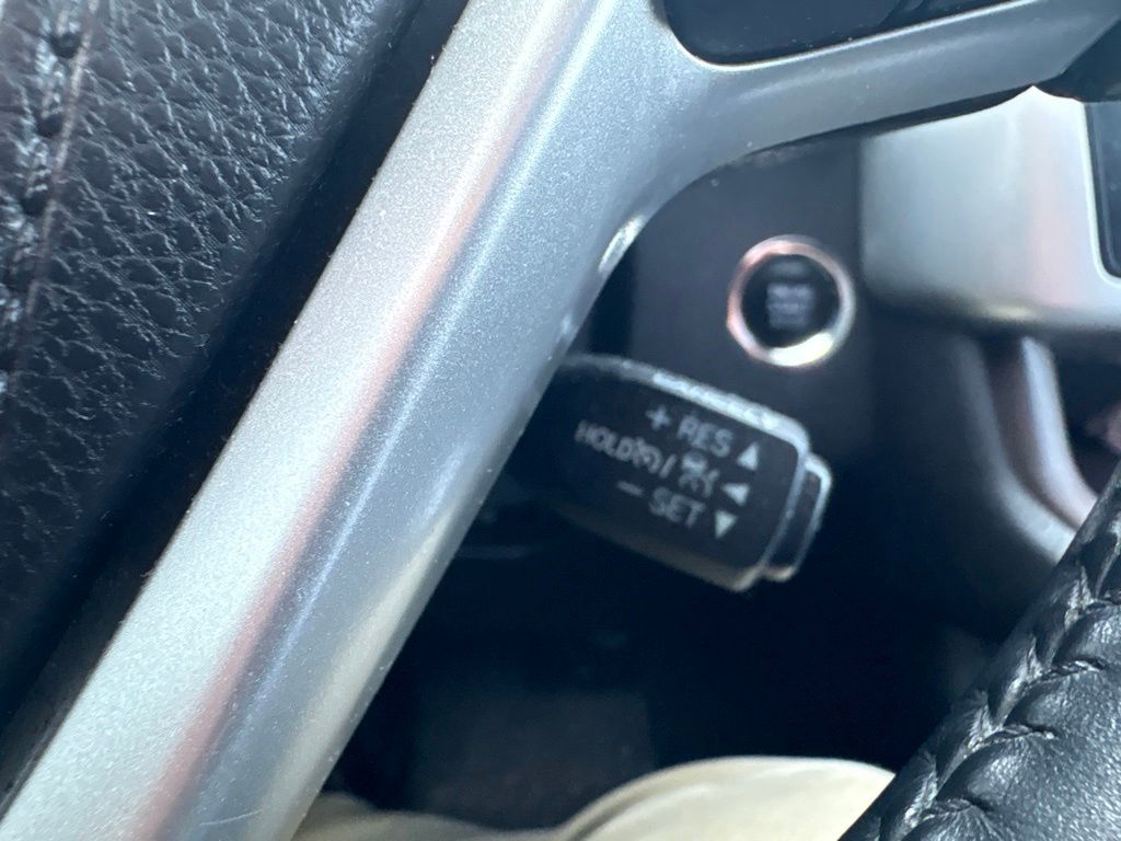 Used 2019 Black Toyota XLE image 21