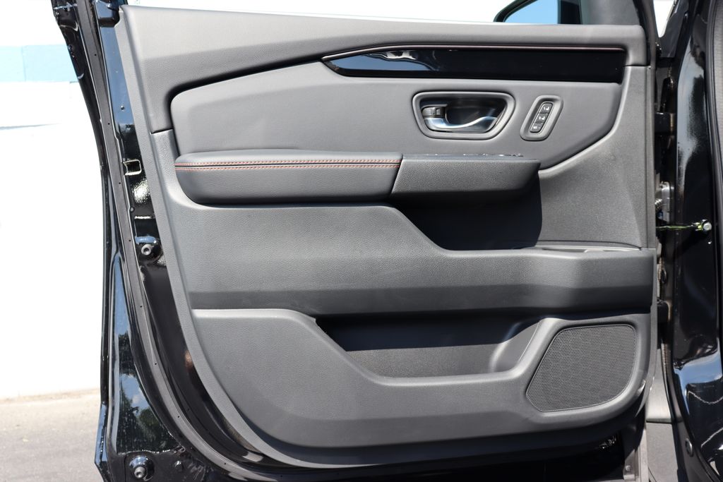 Thumbnail: 2025 Honda Pilot - 30