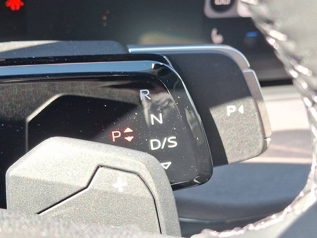 Thumbnail: 2026 Audi Q3 - 12