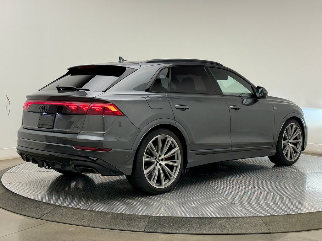Thumbnail: 2026 Audi Q8 - 11
