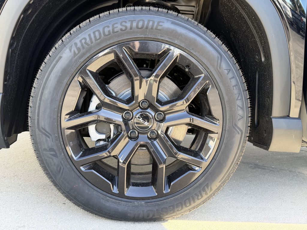 new 2025 Honda Pilot car, priced at $50,875